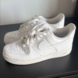 Nike Air Force Ones Women 7.5